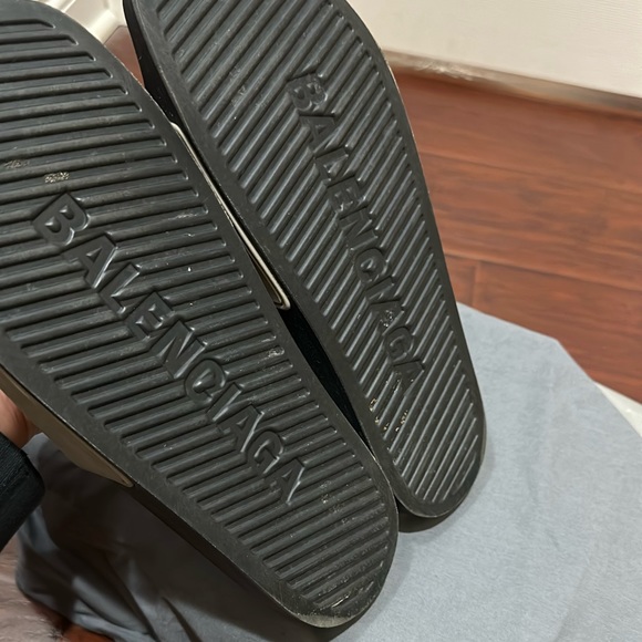Balenciaga pool slides - Picture 3 of 3